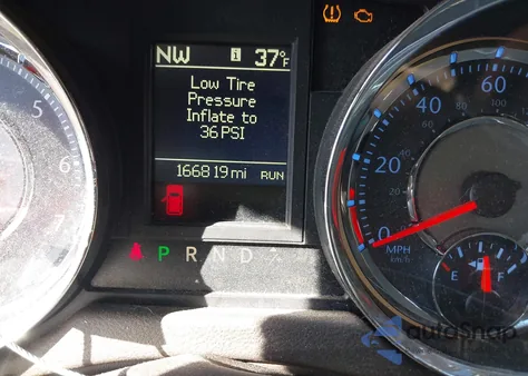 2014 Chrysler Town & Country Touring z USA, uszkodzony, nr VIN 2C4RC1BG5ER293485